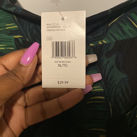 BN: Guess Hot Tropics Palm wide foot pants - Picture 2 of 3